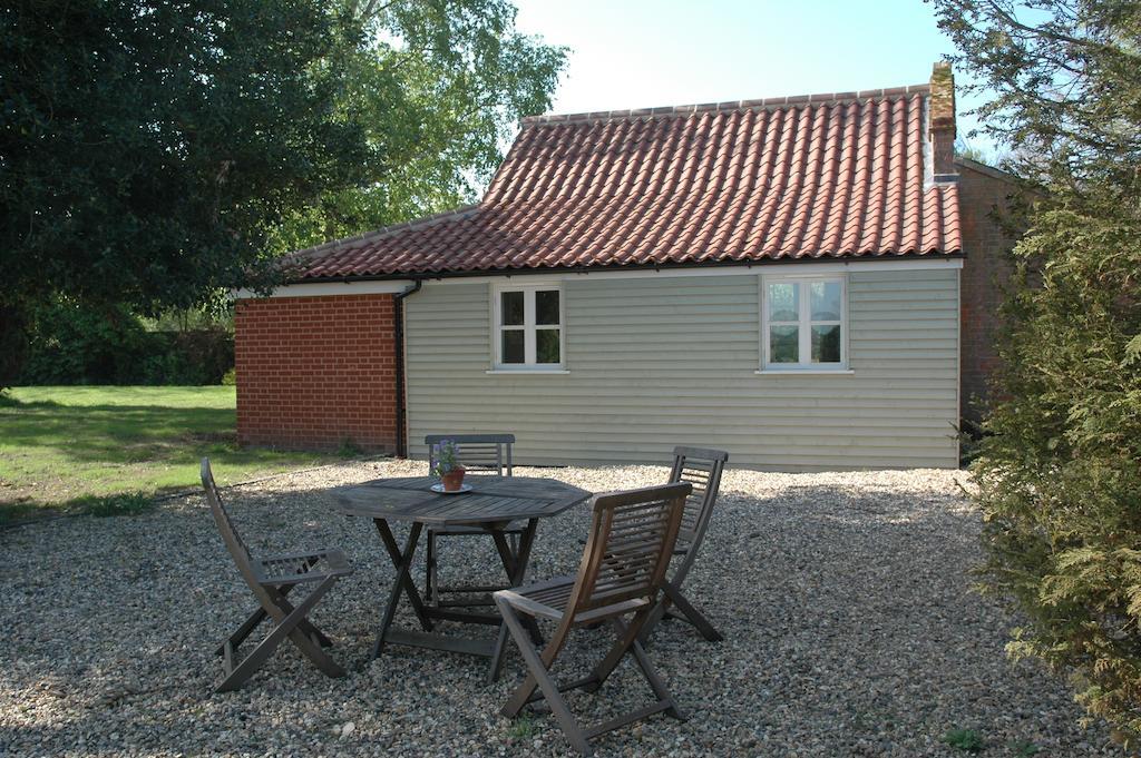 Field Cottage Bed And Continental Breakfast East Harling Номер фото